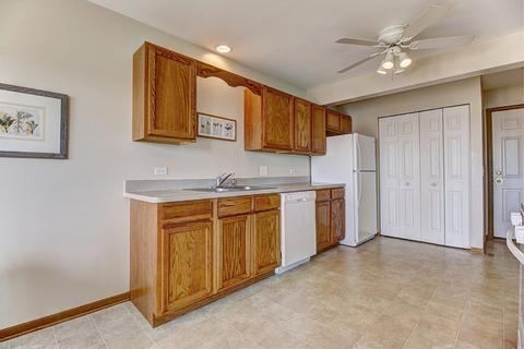 16152 S Fairfield Dr, Plainfield, IL 60586 photo 8