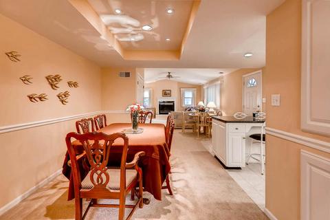 1101 E Grant Dr, Des Plaines, IL 60016 photo 13