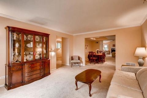 1101 E Grant Dr, Des Plaines, IL 60016 photo 11