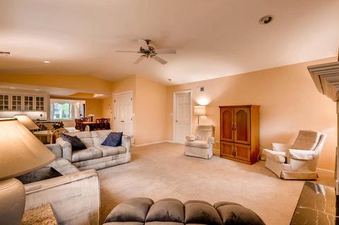 1101 E Grant Dr, Des Plaines, IL 60016 photo 8