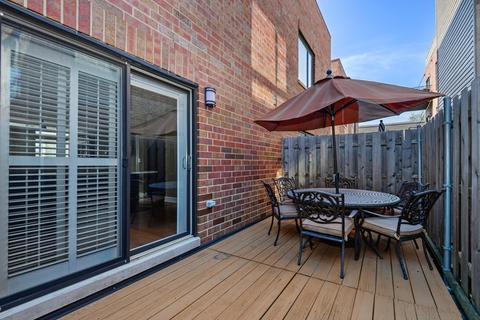 641 Custer Ave, Evanston, IL 60202 photo 16