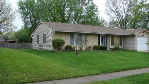 99 Stonehurst Dr, Elgin, IL 60120 photo 3