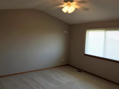 1957 Waters Edge Dr, Minooka, IL 60447 photo 13