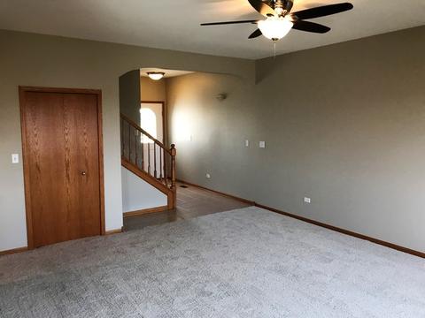 1957 Waters Edge Dr, Minooka, IL 60447 photo 5
