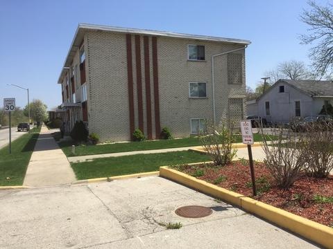 1526 Bataan Dr, Broadview, IL 60155 photo 2