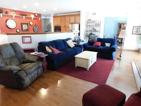 1270 Bison Ln, Hoffman Estates, IL 60192 photo 11