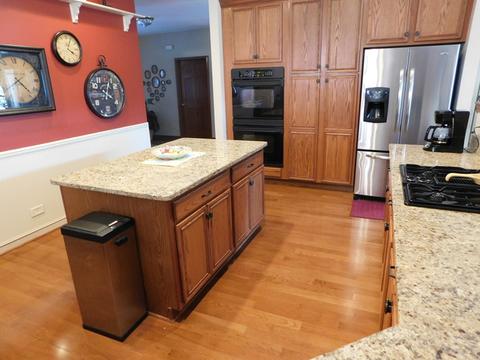 1270 Bison Ln, Hoffman Estates, IL 60192 photo 5