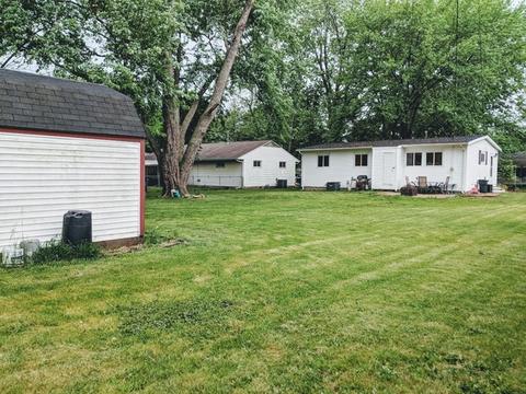 508 Stout St, Saint Joseph, IL 61873 photo 18