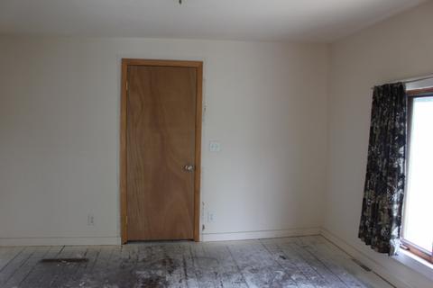 340 N 5th St, Capron, IL 61012 photo 10