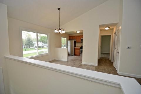 1305 Hillside Ln, Mchenry, IL 60051 photo 6