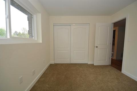 1305 Hillside Ln, Mchenry, IL 60051 photo 17