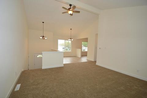 1305 Hillside Ln, Mchenry, IL 60051 photo 8