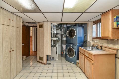 1875 Howard Ave, Des Plaines, IL 60018 photo 21