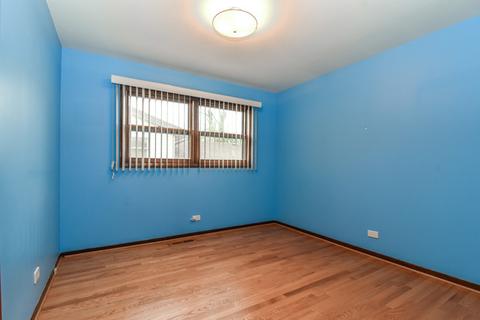 1875 Howard Ave, Des Plaines, IL 60018 photo 17