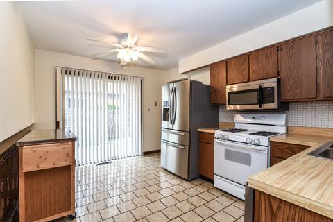 1875 Howard Ave, Des Plaines, IL 60018 photo 9