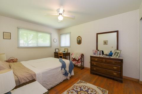 37 W240 Olwin Ave, Elgin, IL 60124 photo 7