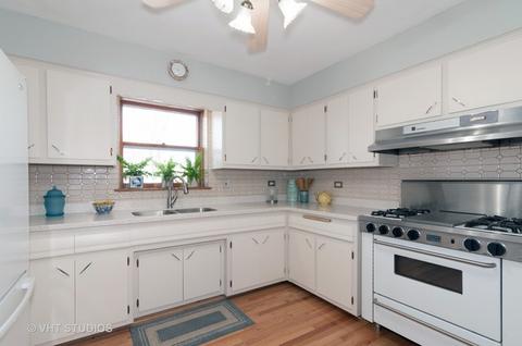 1044 E Maple St, Lombard, IL 60148 photo 4