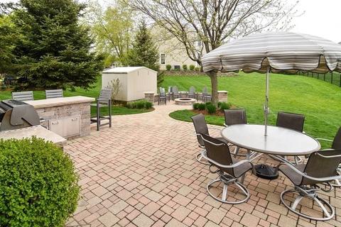 2066 Cheshire Dr, Hoffman Estates, IL 60192 photo 31