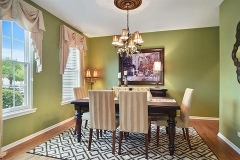 2066 Cheshire Dr, Hoffman Estates, IL 60192 photo 13