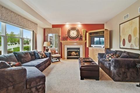 2066 Cheshire Dr, Hoffman Estates, IL 60192 photo 14