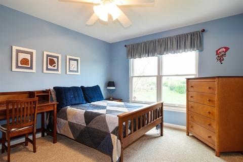 2066 Cheshire Dr, Hoffman Estates, IL 60192 photo 21