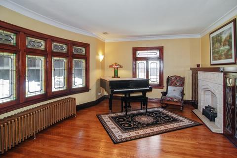 6860 Riverside Dr, Berwyn, IL 60402 photo 2