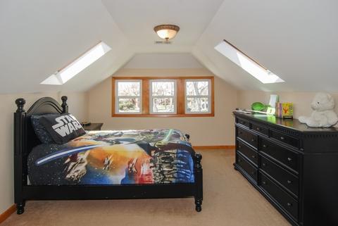 6860 Riverside Dr, Berwyn, IL 60402 photo 11