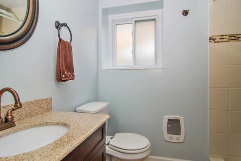 6860 Riverside Dr, Berwyn, IL 60402 photo 18