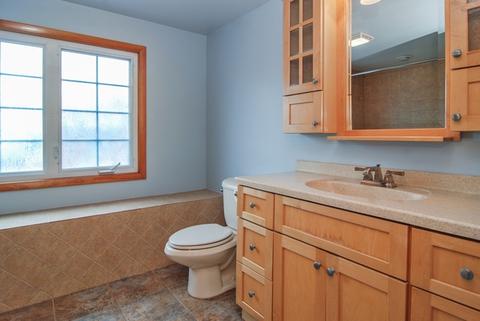 6860 Riverside Dr, Berwyn, IL 60402 photo 13