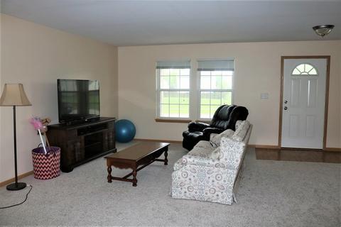 628 Settlement Dr, Maple Park, IL 60151 photo 3