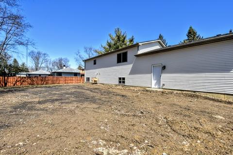 54 Prospect Dr, Lindenhurst, IL 60046 photo 36