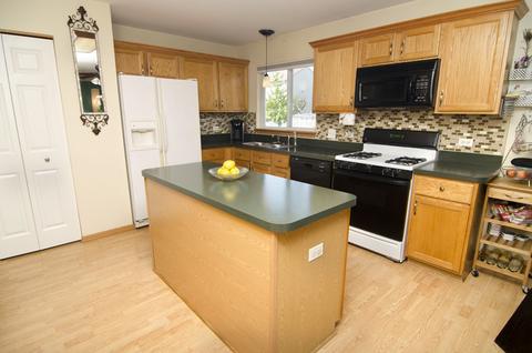 2605 Discovery Dr, Plainfield, IL 60586 photo 3