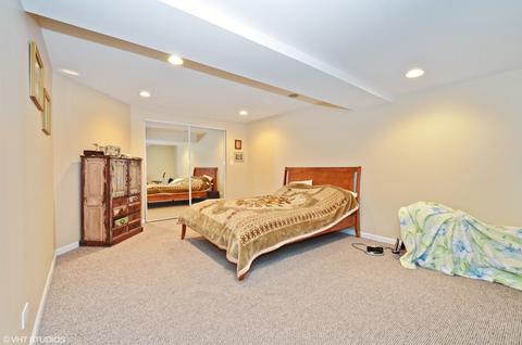 748 Samson Way, Northbrook, IL 60062 photo 13