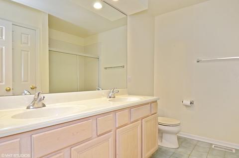 748 Samson Way, Northbrook, IL 60062 photo 10