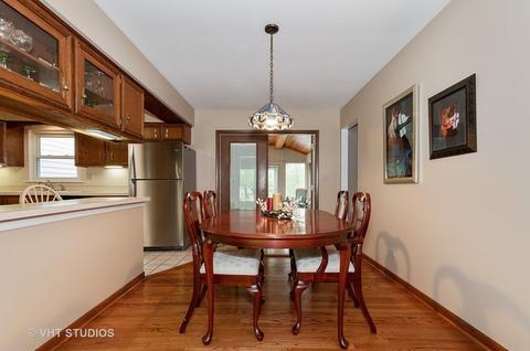 1516 Daly Rd, Wheaton, IL 60187 photo 5