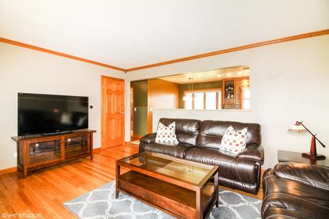 1206 S Robert Dr, Mount Prospect, IL 60056 photo 5