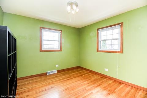 1206 S Robert Dr, Mount Prospect, IL 60056 photo 9