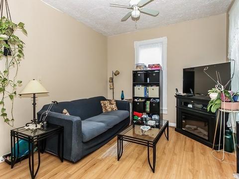 465 Division St, Elgin, IL 60120 photo 4