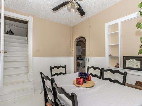 465 Division St, Elgin, IL 60120 photo 9