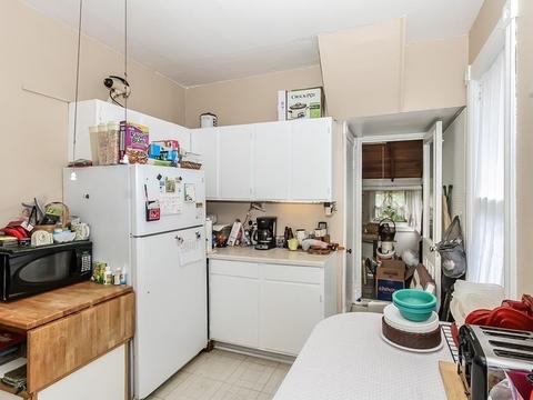 465 Division St, Elgin, IL 60120 photo 13