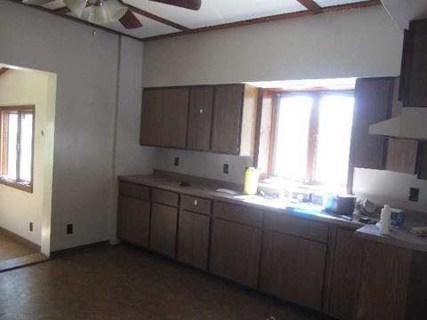 260 E Iroquois St, Sheldon, IL 60966 photo 3
