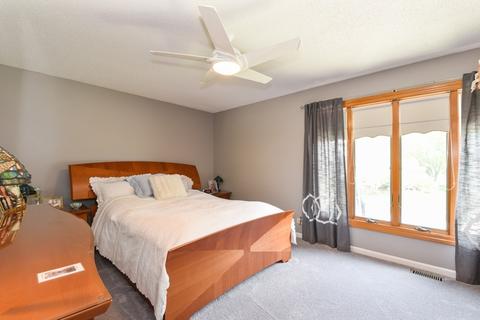 1084 Independence Dr, Bartlett, IL 60103 photo 10