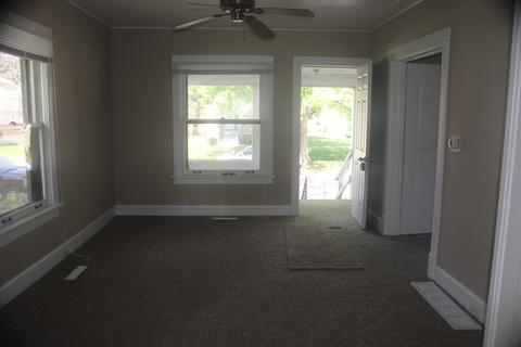 866 S Elm Ave, Kankakee, IL 60901 photo 3