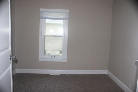 866 S Elm Ave, Kankakee, IL 60901 photo 2