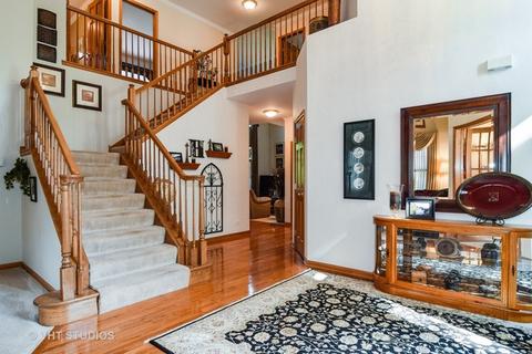 1902 Edgewood Dr, Algonquin, IL 60102 photo 2