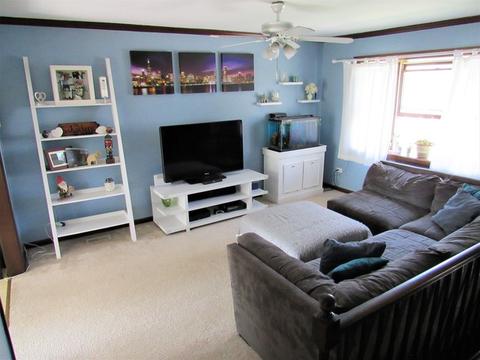 524 S Warrington Rd, Des Plaines, IL 60016 photo 2