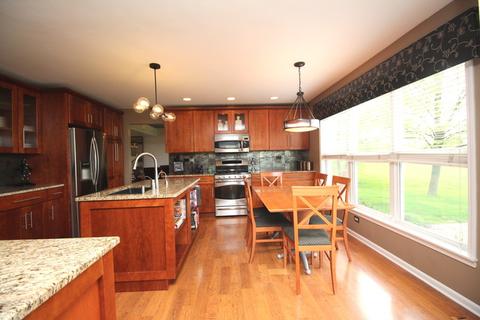 1340 Hunter Dr, Bartlett, IL 60103 photo 10
