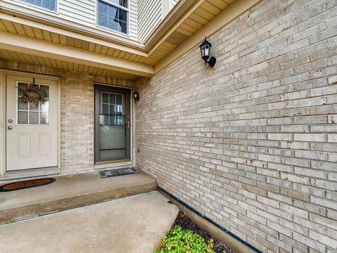 1232 Bradley Cir, Elgin, IL 60120 photo 3