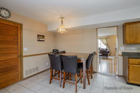3036 Diane Dr, Aurora, IL 60504 photo 4