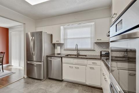 1249 Anthony Rd, Wheeling, IL 60090 photo 8